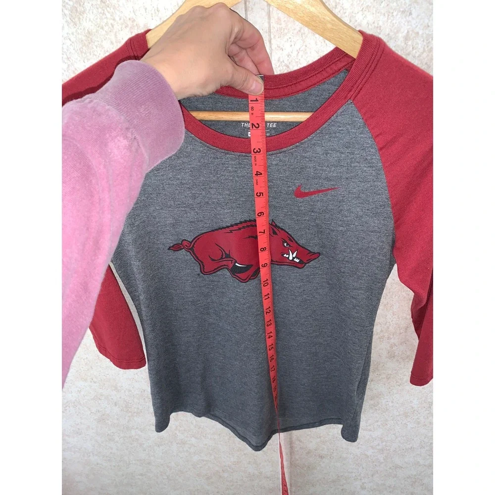 Nike Arkansas Razorbacks Dri-FIT 3/4‎ Sleeve Raglan Shirt Grey Red Womens XS